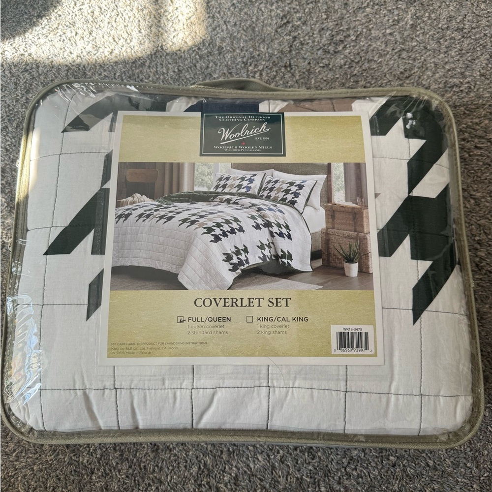 Woolrich White Coverlet Set with Black Geometric Pattern